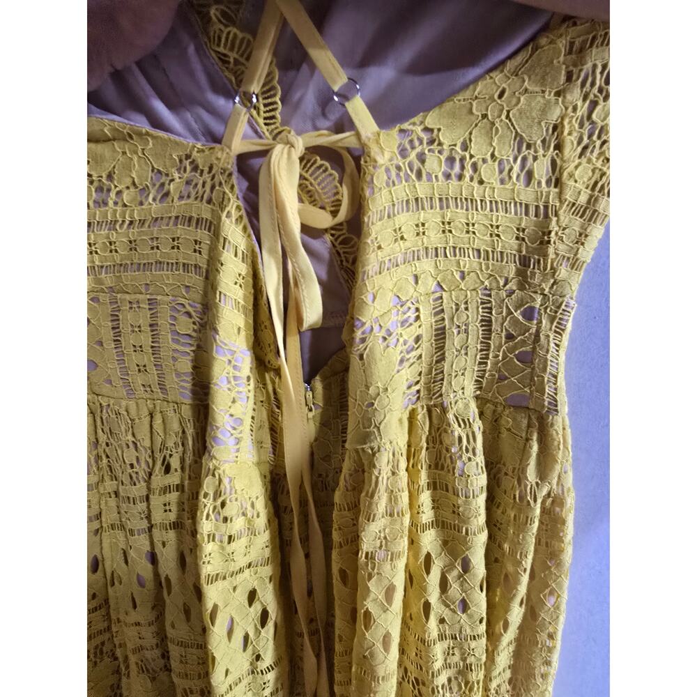 VICI Yellow Lace Crochet Maxi Dress Deep V Size Small - Picture 5 of 5